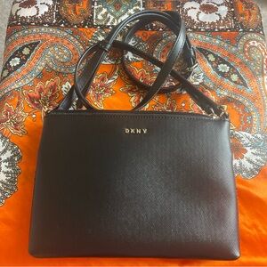 DKNY Black crossbody bag with adjustable strap 100%PVC